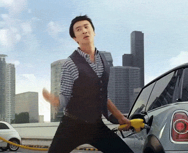 636075256034623280914852072_636075256029154509-1123378661_when-gas-drops-10-cents-funny-guy-dancing-while-pumping-gas