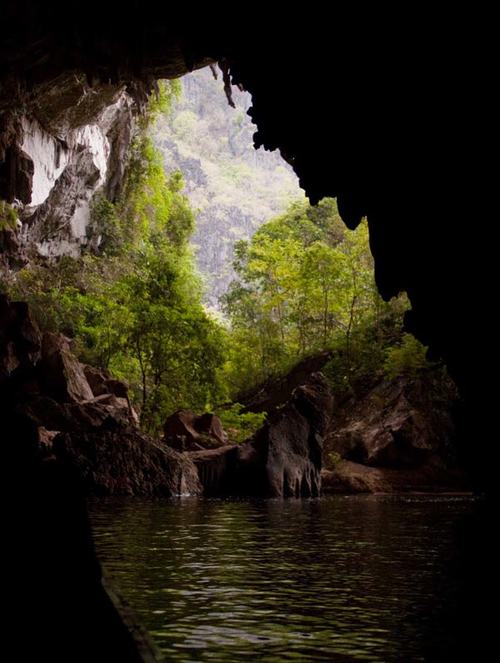 Rowing-through-limestone-caves