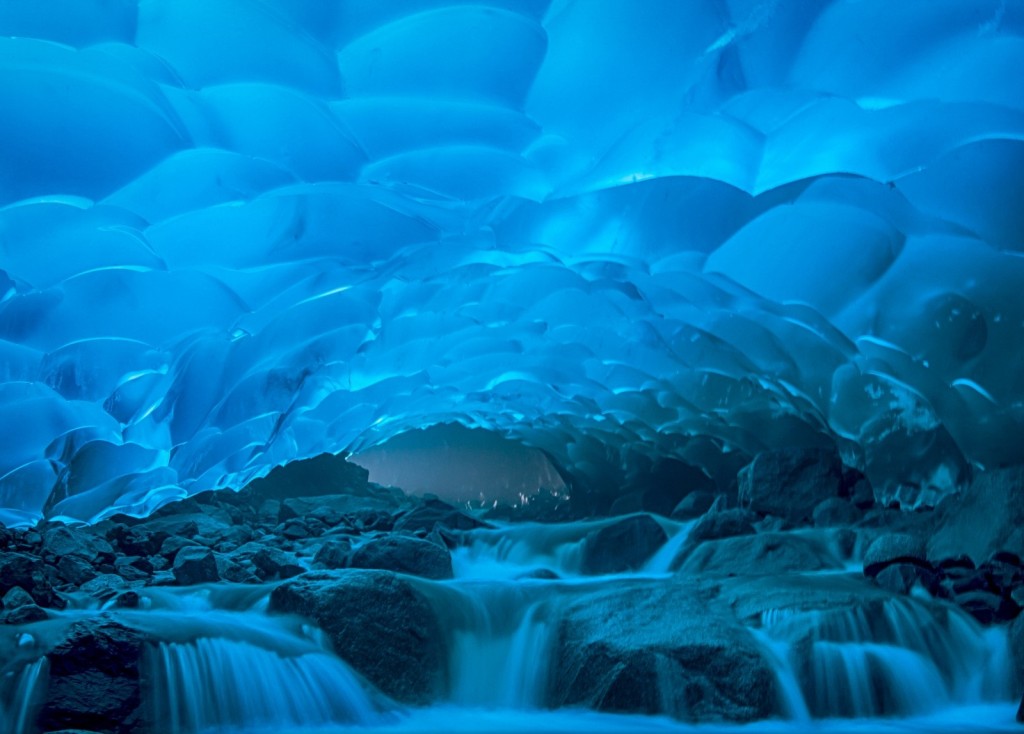 mendenhall-ice-caves