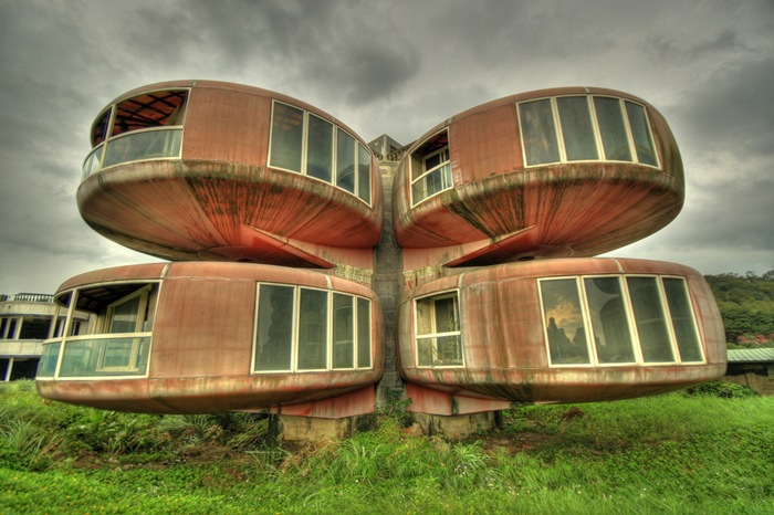 Sanzhi UFO Houses