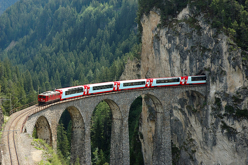 15 Scenic Train Routes in the World