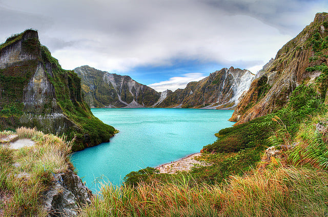 Backpacking Philippines Pinatubo Crater