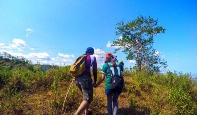 first date hiking mountains